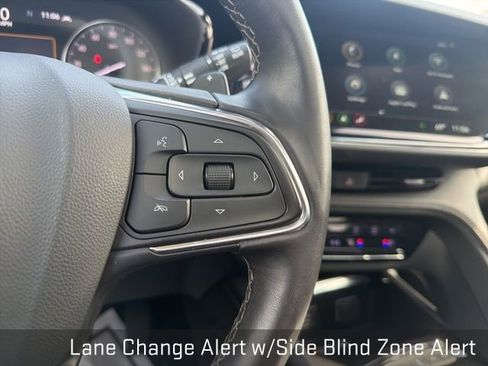 Used 2023 Buick Envision Avenir image 39