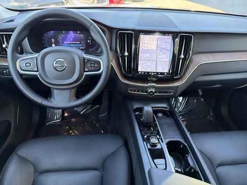 Used 2022 Volvo XC60 T8 Inscription Expression w/ Protection Package Premier image 11