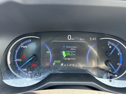 Used 2025 Toyota RAV4 LE AWD/4WD image 6