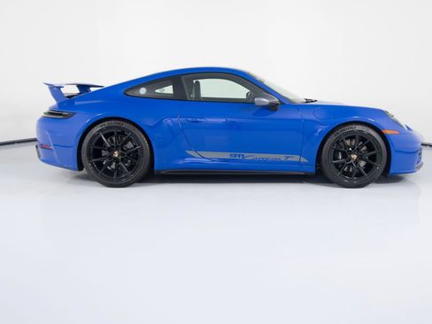 Certified 2025 Porsche 911 Carrera RWD image 11