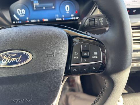 Certified 2023 Ford Escape Platinum image 29