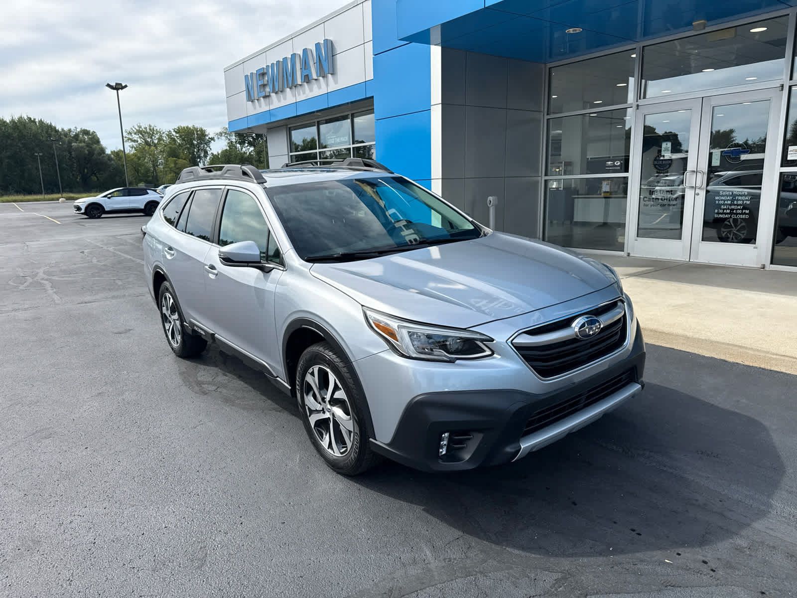 Used 2021 Subaru Outback Limited AWD/4WD image 1