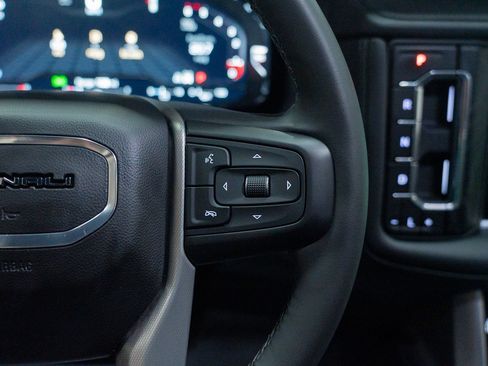 Used 2024 GMC Yukon Denali AWD/4WD image 49