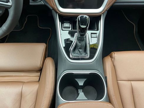 Used 2025 Subaru Outback Touring XT w/ Popular Package #2 image 17