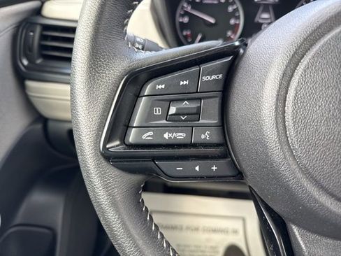 Used 2025 Subaru Forester Premium image 27