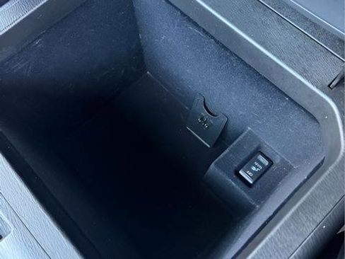 Used 2020 Nissan Armada Platinum w/ Captain's Chairs Package image 18