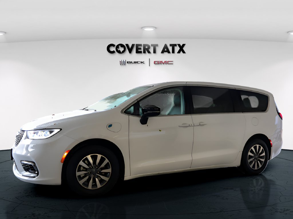 Used 2024 Chrysler Pacifica Limited FWD image 4