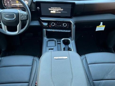 New 2026 GMC Sierra 2500 Denali w/ Denali Reserve Package AWD/4WD image 14