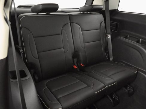 Used 2023 GMC Acadia Denali w/ Denali Technology Package image 14