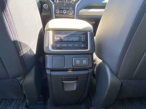 Used 2022 Subaru Ascent Limited w/ Technology Package image 11