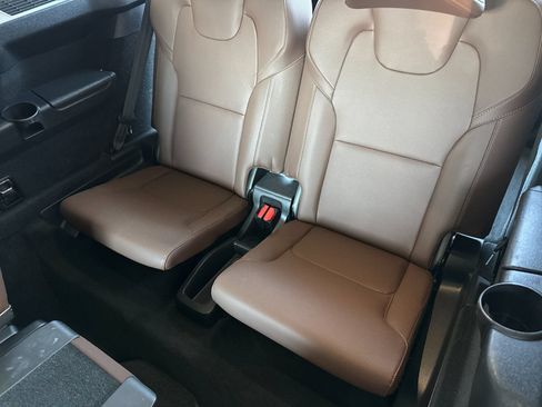 Used 2023 Volvo XC90 T8 Plus AWD/4WD image 17