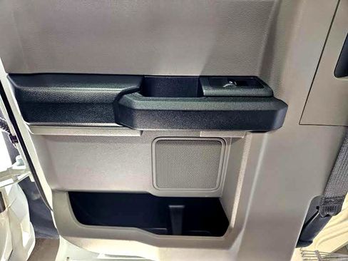 Used 2022 Ford F450 XL w/ Power Equipment Group image 23