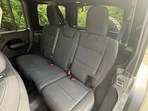 Used 2019 Jeep Wrangler Unlimited Rubicon AWD/4WD image 21