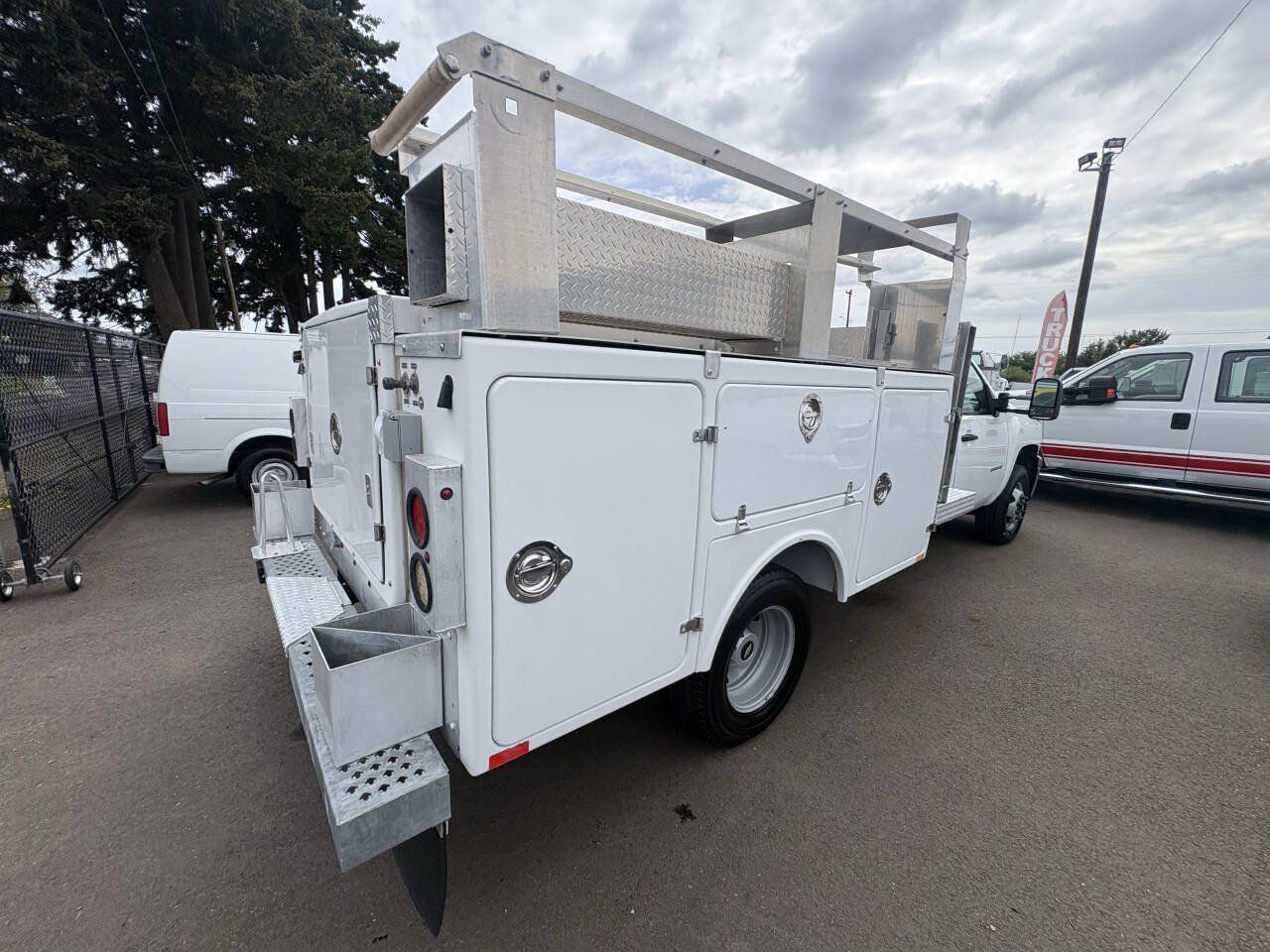 Used 2012 Chevrolet Silverado 3500 W/T RWD image 17