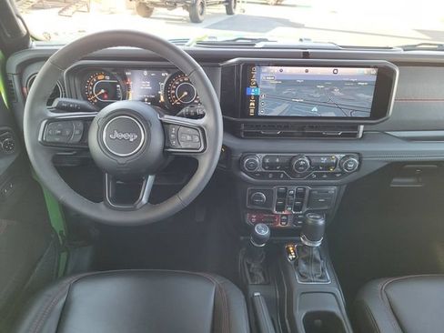 Certified 2025 Jeep Wrangler Unlimited Rubicon w/ Safety Group AWD/4WD image 7