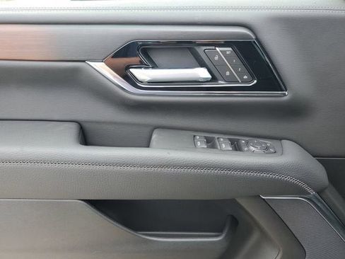 New 2026 GMC Yukon XL Denali w/ Sun & Power Step Package AWD/4WD image 17