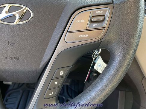 Used 2018 Hyundai Santa Fe Sport image 21