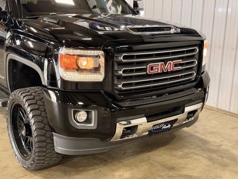 Used 2018 GMC Sierra 2500 SLT w/ Duramax Plus Package AWD/4WD image 25