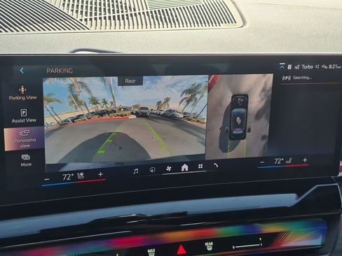 New 2027 BMW i5 eDrive40 w/ Convenience Package RWD image 25