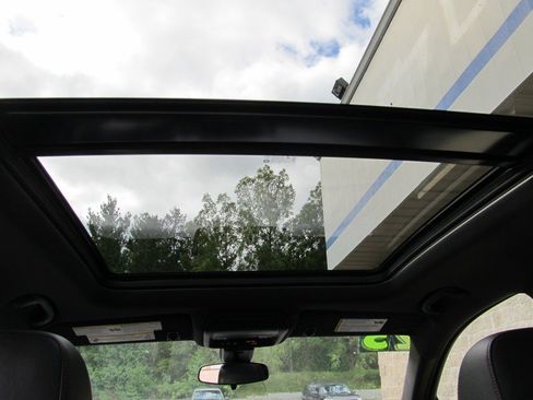 Used 2023 Chevrolet Equinox RS w/ RS Leather Package image 6