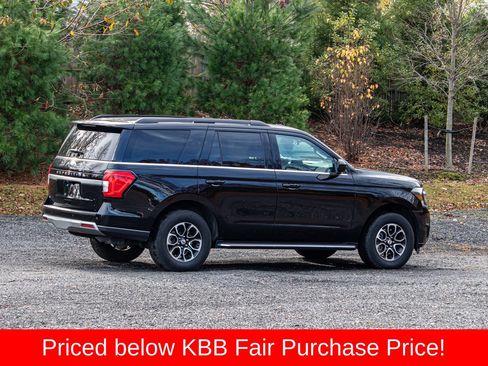 Used 2023 Ford Expedition XLT AWD/4WD image 9