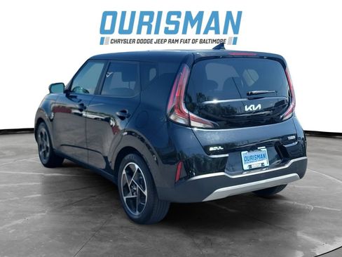 Used 2023 Kia Soul EX FWD image 4