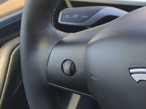 Used 2023 Tesla Model Y Long Range image 28