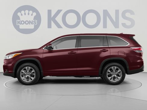 Used 2016 Toyota Highlander Limited Platinum AWD/4WD image 2