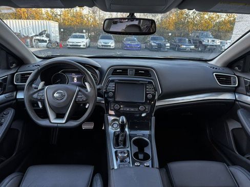 Used 2018 Nissan Maxima SR w/ Midnight Edition image 25