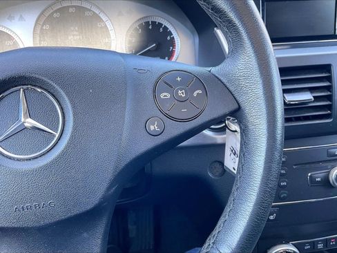 Used 2010 Mercedes-Benz GLK 350 4MATIC image 19
