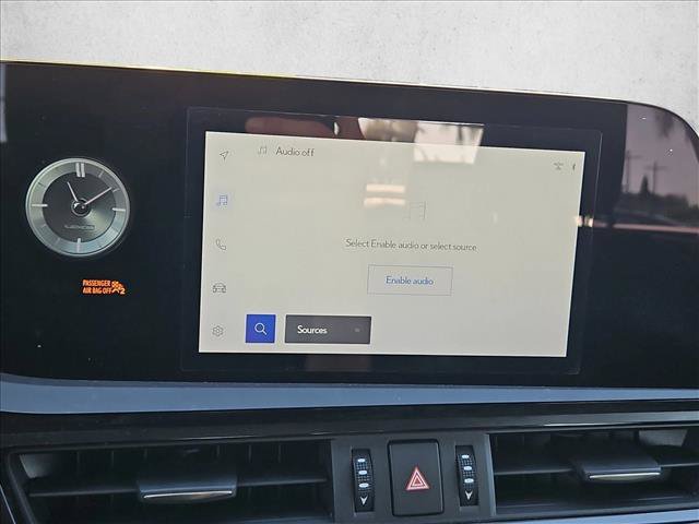 Used 2024 Lexus ES 350 w/ Accessory Package (Z2) FWD image 12
