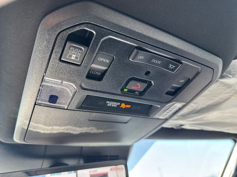 New 2025 Toyota Tacoma TRD Off-Road AWD/4WD image 26