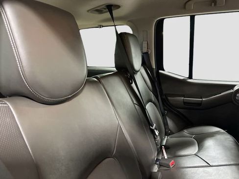 Used 2013 Nissan Xterra PRO-4X w/ Pro-4x Leather Pkg AWD/4WD image 27