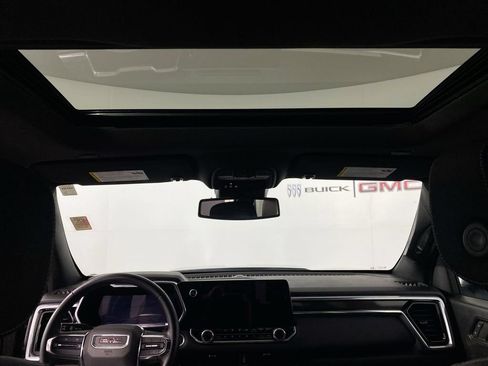 Used 2024 GMC Canyon Elevation w/ Convenience Package AWD/4WD image 21