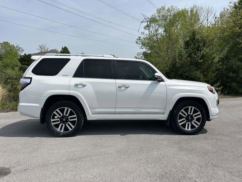 Used 2019 Toyota 4Runner Limited AWD/4WD image 2