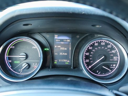 Used 2020 Toyota Camry SE w/ Sunroof Package image 22