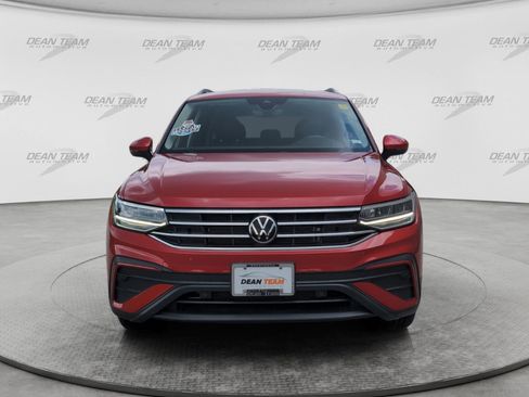 Used 2023 Volkswagen Tiguan SE AWD/4WD image 2