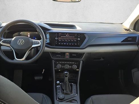 Used 2024 Volkswagen Taos SE image 18