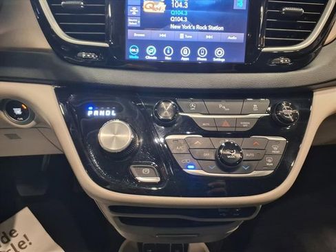 Used 2018 Chrysler Pacifica Touring Plus w/ Tire & Wheel Group image 22