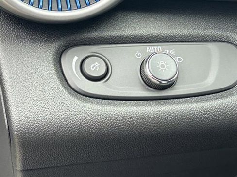 New 2026 Chevrolet Trax LS w/ LS Convenience Package image 19