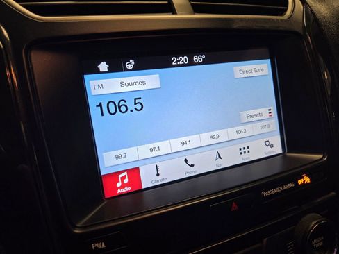 Used 2018 Ford Explorer XLT w/ Equipment Group 201A image 31