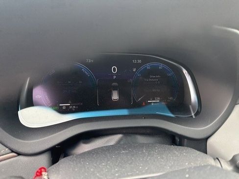 Used 2024 Toyota Venza LE image 10