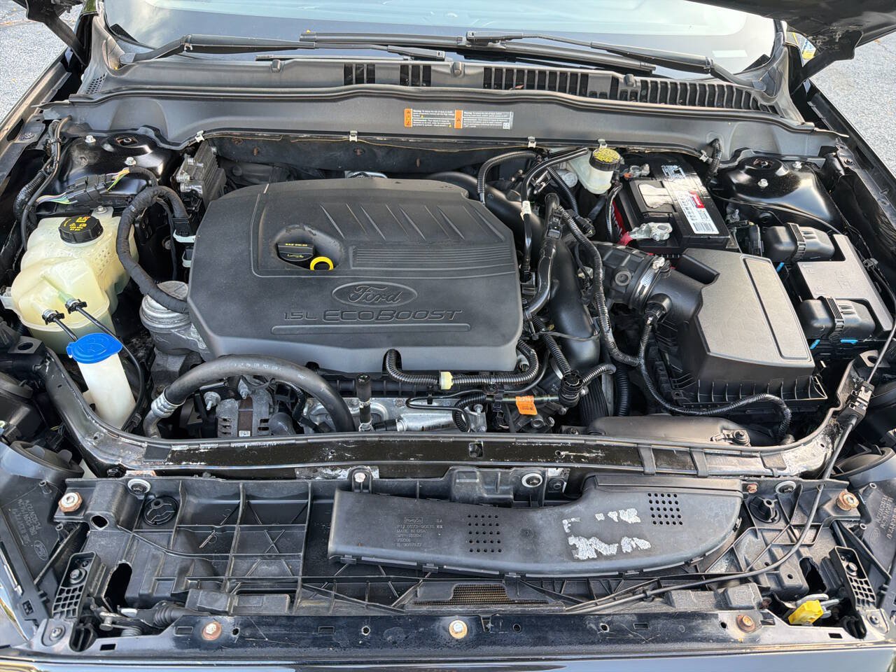 Used 2017 Ford Fusion SE w/ Equipment Group 201A FWD image 36