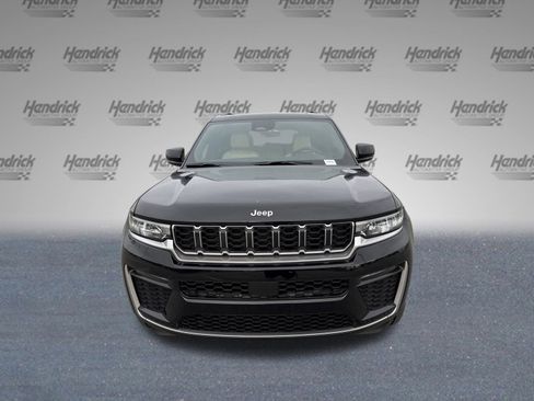 New 2026 Jeep Grand Cherokee Limited RWD image 3