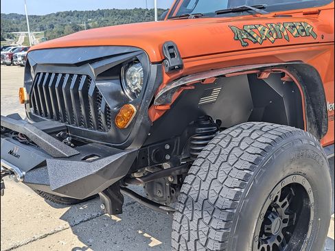 Used 2018 Jeep Wrangler Unlimited Sport S AWD/4WD image 12