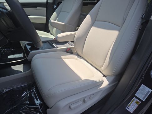Certified 2026 Honda Odyssey EX-L image 30