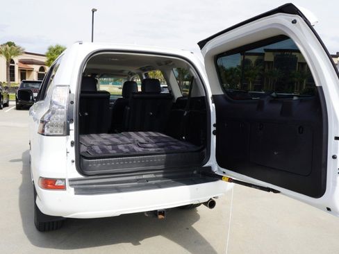 Used 2017 Lexus GX 460 Premium image 35