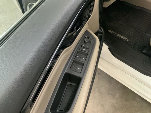 Used 2021 Honda Odyssey Elite image 15
