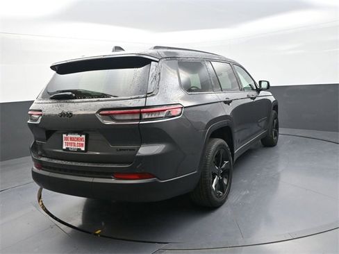 Used 2025 Jeep Grand Cherokee L Limited w/ Black Appearance Package image 7