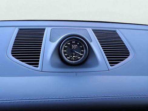 Certified 2026 Porsche Macan image 22